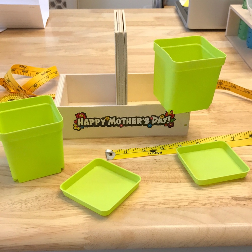 COPY - ☘️2 for $10 Sale☘️Lowe’s wooden planter for children as shown can be pai…